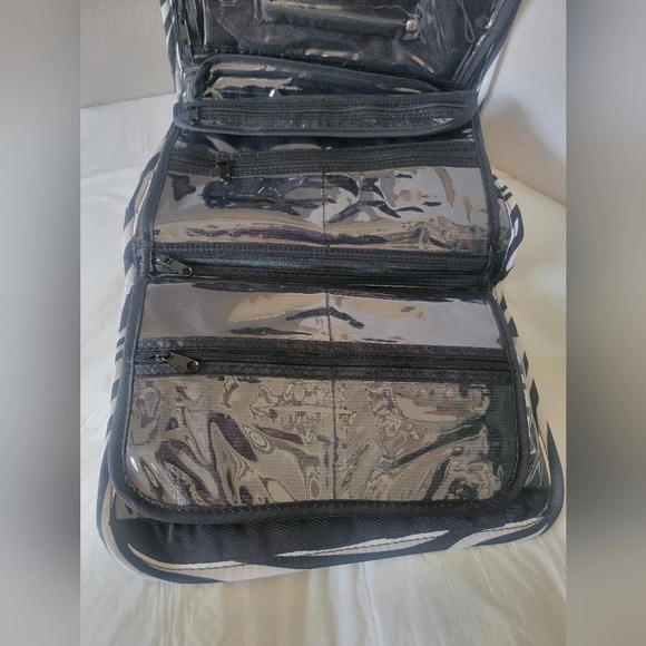 NEW -‎ JEWELRY COSMETIC TRAVEL BAG - Picture 3 of 8